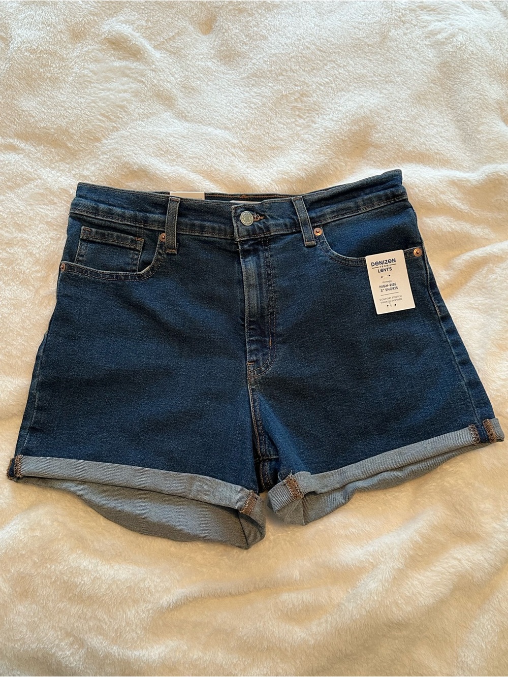 Women  Denizen From Levi's Dark Blue Denim Shorts Vintage High Rise Size 8 NWT